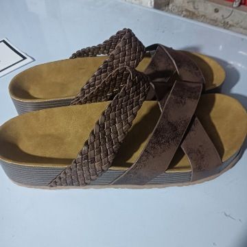 Nuove pantofole casual Plus per le donne, sandali a forma di croce con suola spessa e fondo piatto_voghion.com
