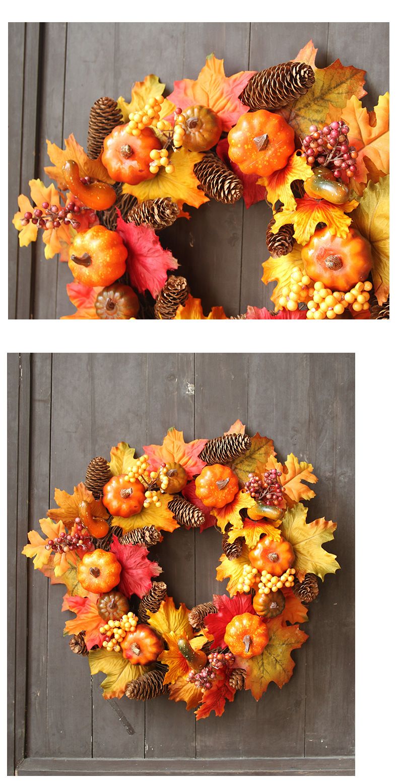 Corona autunnale con varie pigne di zucca per la decorazione della porta corona di foglie d'acero_voghion.com