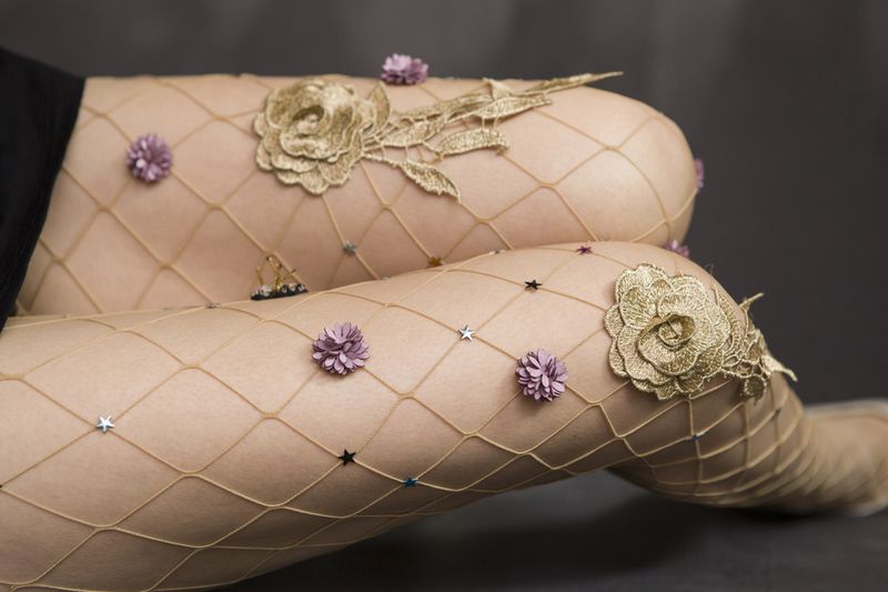 Calze a rete con fiori blu e calze a rete a maglie larghe e piccole, sexy e calde, transfrontaliere_voghion.com