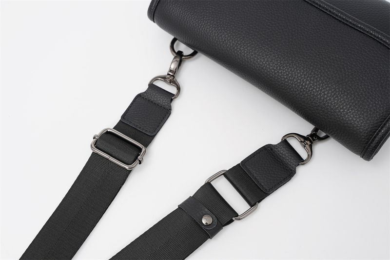 echtem Leder, coole Herrentasche, trendige One-Shoulder-Tigerkopftasche, Umhängetasche aus Rindsleder_voghion.com