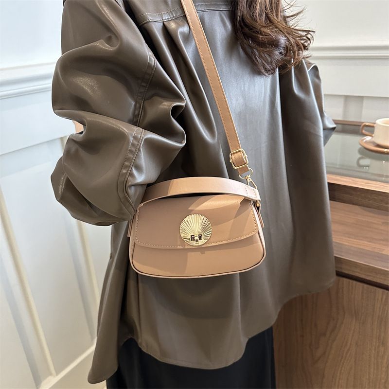 New Fashion Trendy High end Lock Buckle Handheld Small Square for Women's 2024 Summer Versatile and Beautiful One_voghion.com