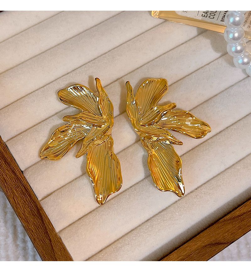 Niche High-End Leaf For Women, Light Luxury, Unique, Exaggerated 3D Petal Earrings_voghion.com