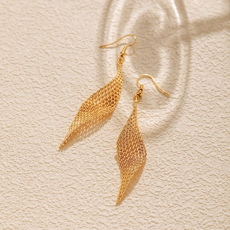 Ganci per orecchini con nappa lunga placcati in oro vero, design temperamento, modificano la forma del viso, personalità, orecchini con texture di alta qualità_voghion.com