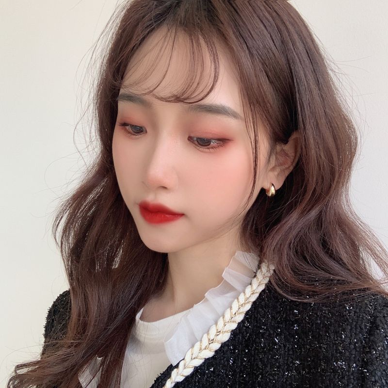 Orecchini a cerchio in metallo minimalista ed elegante con goccia d'acqua in vero oro 14K coreano Dongdaemun_voghion.com