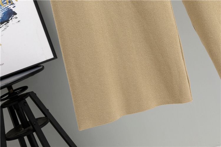 Dameklær elegant dame, lat stil, strikket genser, sjal, kappe, bukser med brede ben, tredelt dress_voghion.com