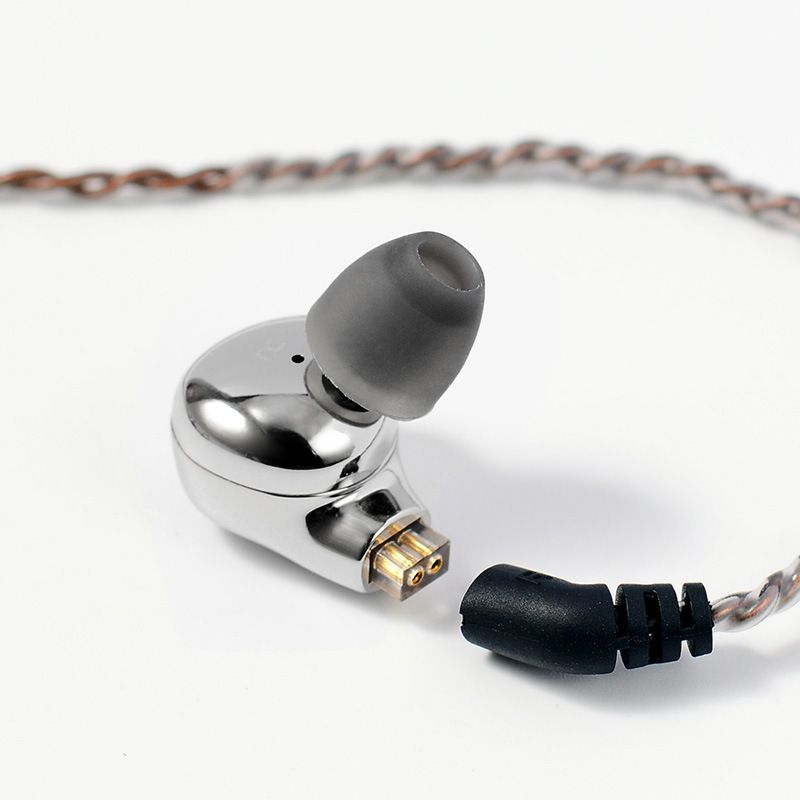 Zhenshengs neue 0,78-mm-Plug-in-Ohrhörer, kabelgebundene Ohrhörer für Mobiltelefone, universelle Ohrstöpsel für Computer, Hifi-Fieber-Ohrhörer_voghion.com