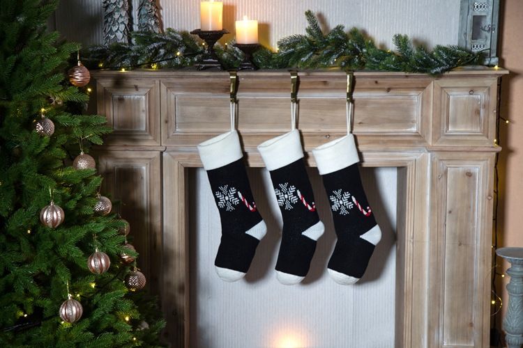 Plush Decorative Knitted Christmas Socks Pendant Cane Candy Snowflake Gift Bag_voghion.com