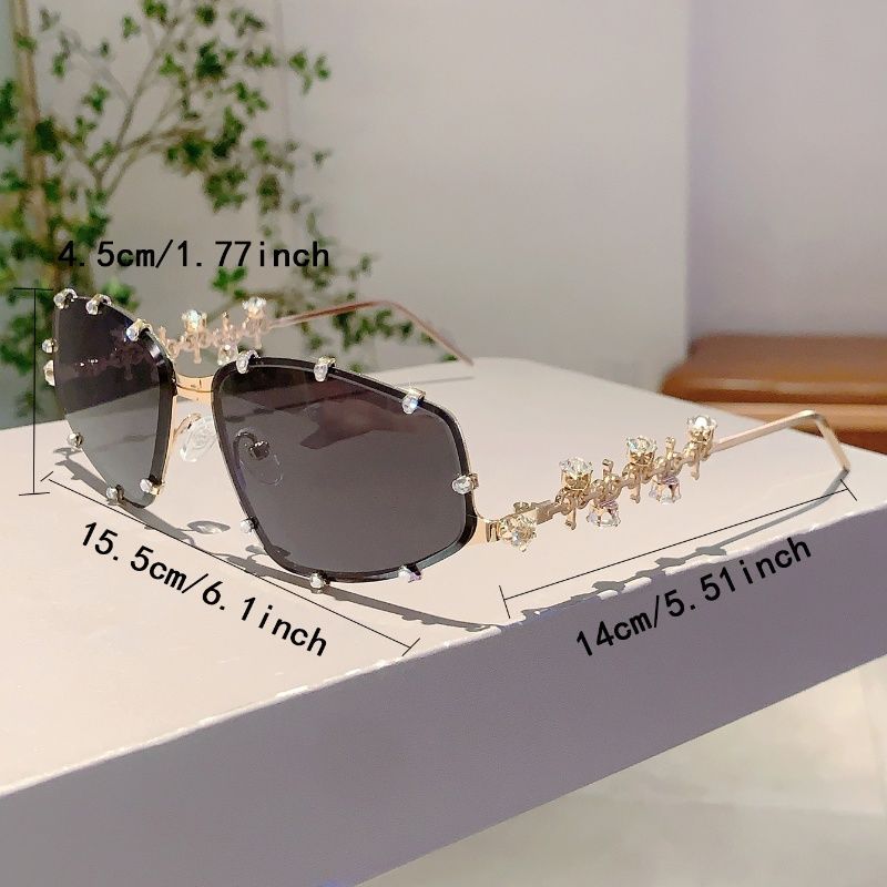 Design di nicchia di moda, occhiali da sole tempestati di diamanti, occhiali da sole versatili e sottili, scatti di strada di alto valore_voghion.com