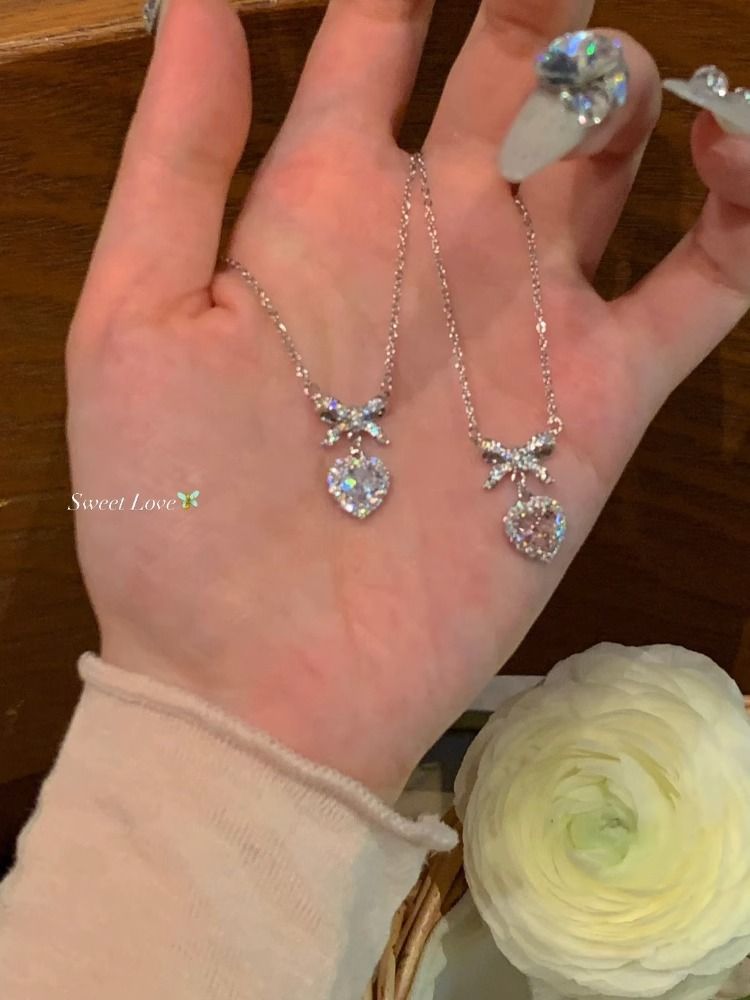 Collana con fiocco in zircone, collana di nicchia leggera e di lusso, design femminile, catena per clavicola, 2023 nuovo_voghion.com