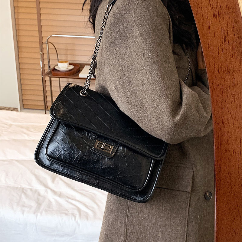 Office Commuter For Women 2025 Niche Chain Fashion Single Shoulder Crossbody High-end Sense Wandering Bag_voghion.com