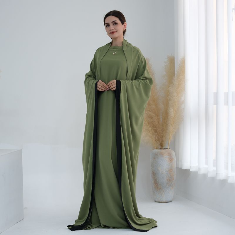 Abito coordinato con i colori dell'abbigliamento femminile_voghion.com
