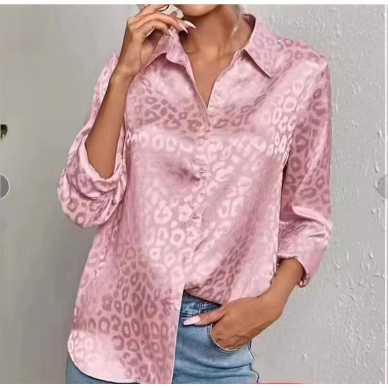 Camicia da donna in raso elegante e comoda a maniche lunghe con stampa leopardata in jacquard, 2025_voghion.com