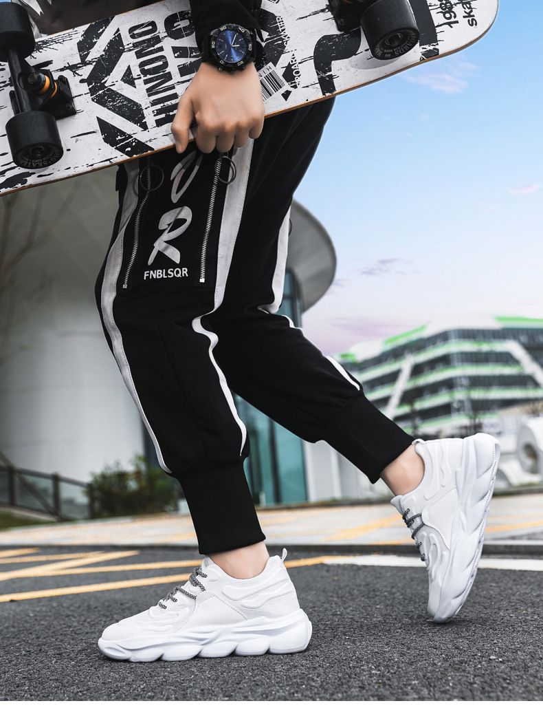 Uomini sportivi semplici e traspiranti, adolescenti alla moda e versatili, che corrono per comodi uomini alla moda in stile coreano_voghion.com