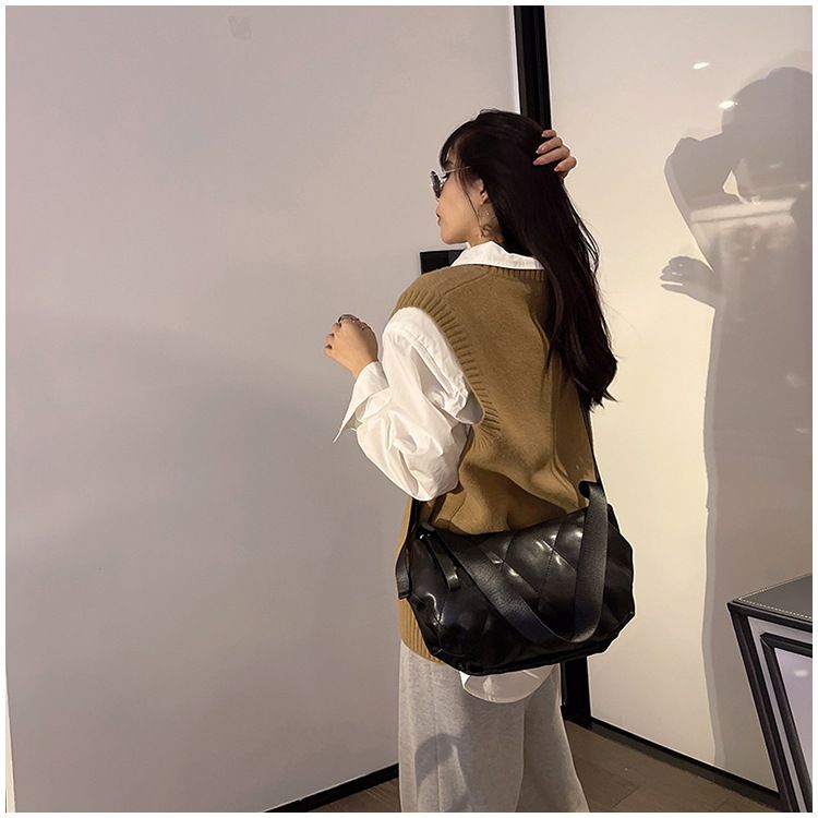 Supporto toracico Instagram con capacità in nylon extra large per donna 2023 Nuova borsa a tracolla monospalla casual versatile_voghion.com