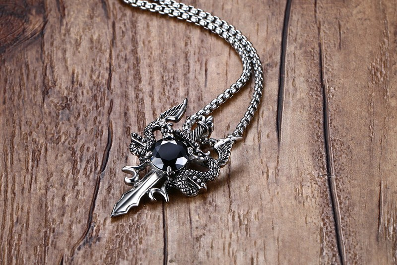 Mode Dragon Sword Halsband Cross Hänge Hip Hop Punk Halsband för män Cross Smycken Accessoarer Party Present_voghion.com
