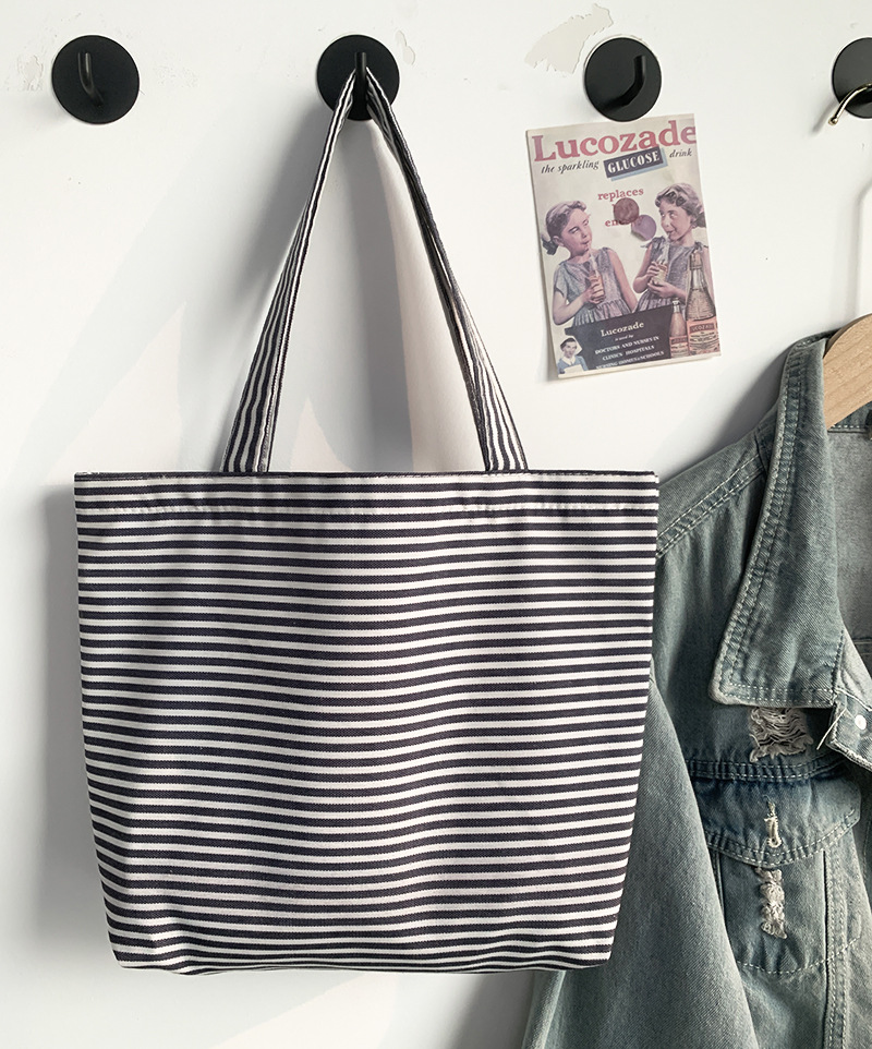 Piccola borsa da trasporto portatile in plaid da pranzo floreale letterario e fresco, borsa in stoffa da passeggio_voghion.com