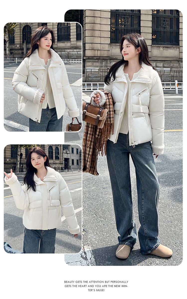 Kuerz Lämmchewoll Daunenjacket mat Kotteng fir Fraen am Wanter 2024, neien Trend vun Daunenjackete mat groussem Kraang fir Fraen_voghion.com