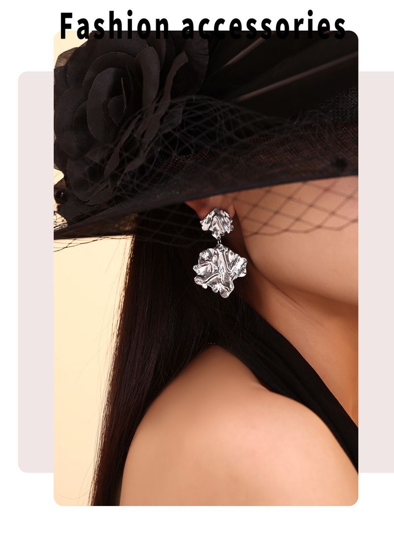 Personalized And Trendy Earrings With Hammer Patterns, Pleated Leaves, Exaggerated Earrings, Stainless Steel PVD Electroplated Headwear_voghion.com