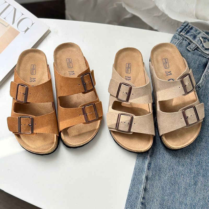 Produit de Guangdong de haute qualité ~ Une étiquette indépendante peut être utilisée sur n'importe quelle plate-forme 2025 Pantoufles d'extérieur en daim à la mode pour_voghion.com