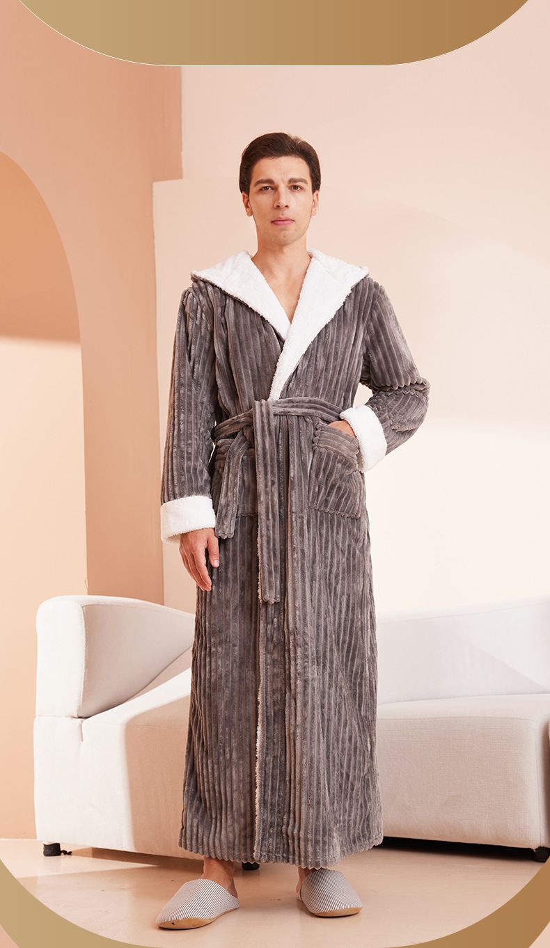Herrenbekleidung extra lang Übergrößen geschnittenes Samtnachthemd mit Kapuze und Streifen für Paare Männer und Frauen Übergrößen Flanellbademantel Herbst und Winter_voghion.com