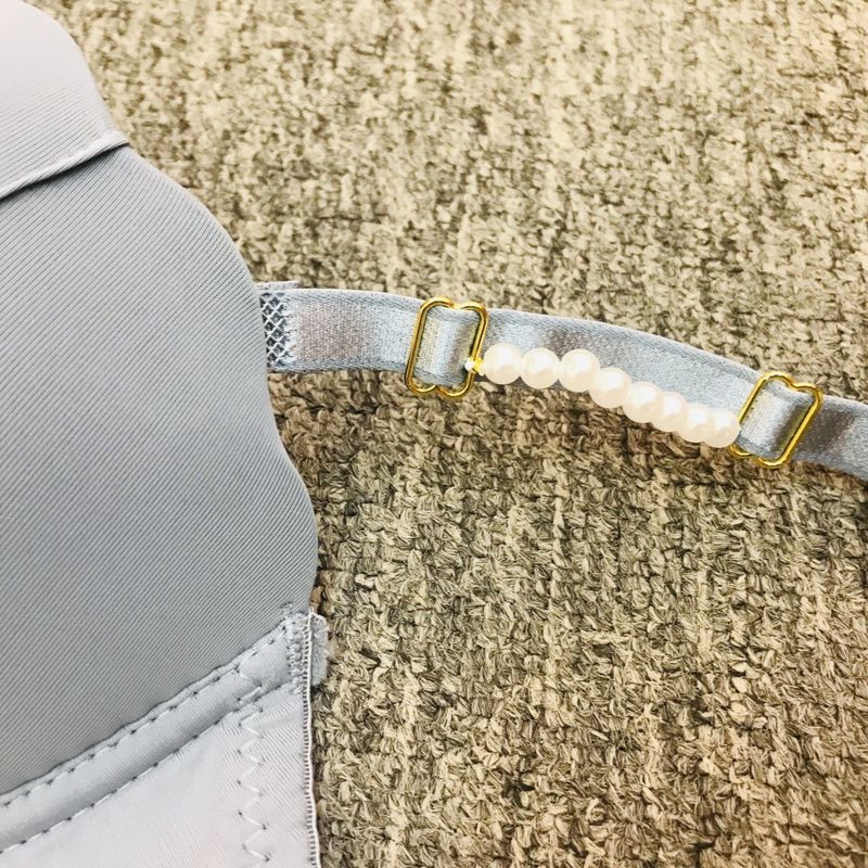 Sujetador push-up con aros y encaje para mujer: realce sensual y cómodo con tirantes ajustables._voghion.com