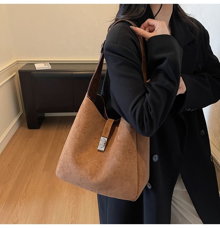 Stylish Suede Shoulder Bag For Women - Vintage Inspired Bucket Bag With Magnetic Closure, Spacious Interior For Daily Use Commuter Bucket Bag_voghion.com