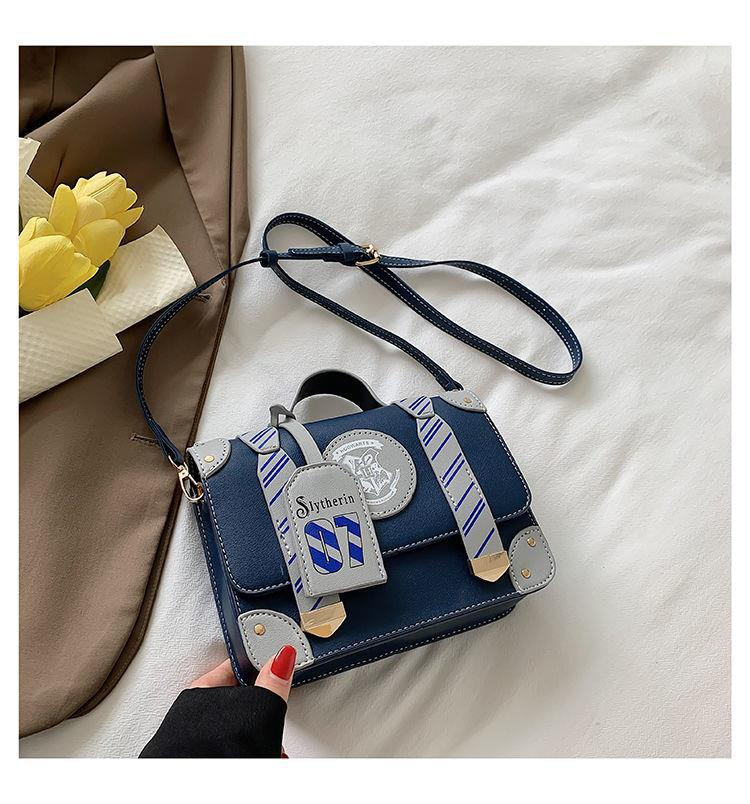 Borsa a tracolla a mano della Scuola di Magia e Stregoneria di Hogwarts dello stesso stile Borsa Cambridge Borsa a tracolla in stile britannico_voghion.com