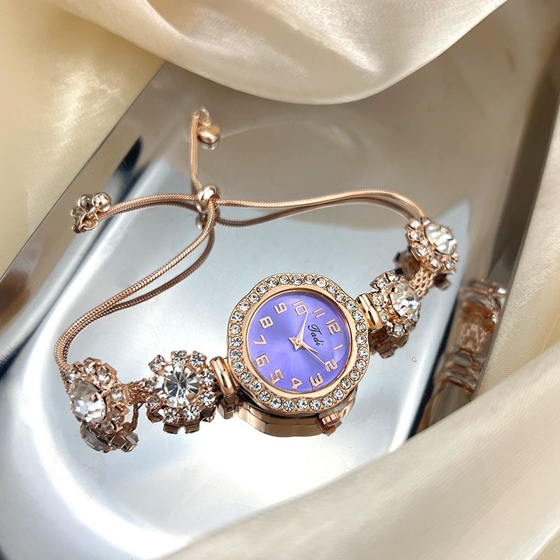 Pull-out Adjustable Bracelet Watch Digital Face Small Dial Large Diamond British Ladies Watch Work Daily Birthday Anniversary Valentine's Day Gift_voghion.com
