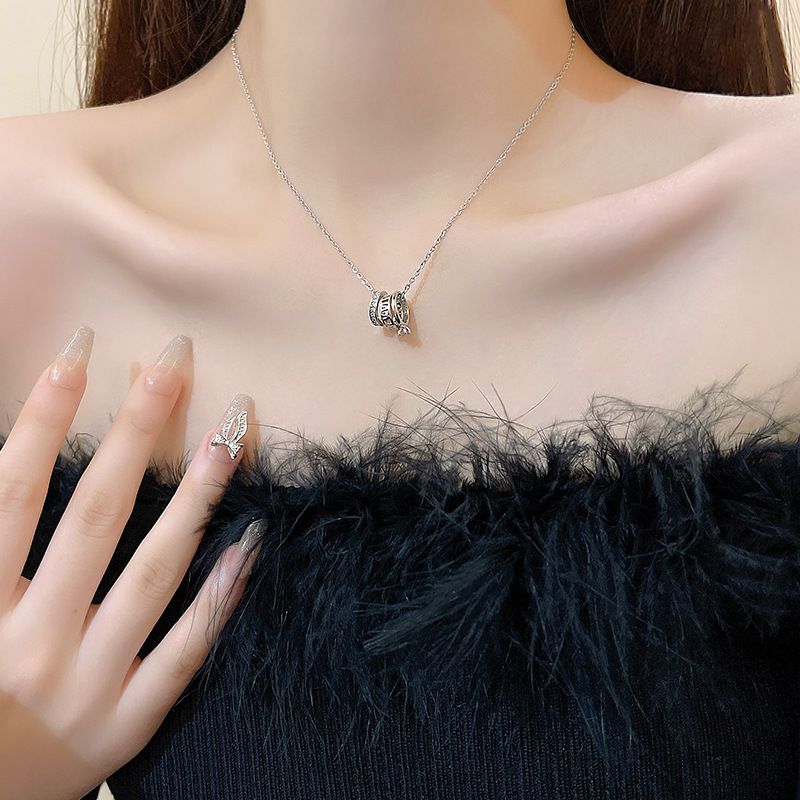Ogrlica Spicy Girl Super Peneča verižica z metuljčkom, vsestranska, vrhunska, ženska, lahka, luksuzna, iz titana_voghion.com