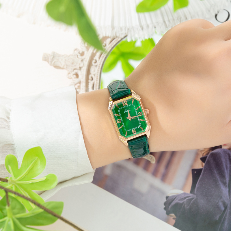 Pinduoduo 2024 Trendy New Bright Belt Women's Square Fashion Digital Scale Quartz Watch_voghion.com