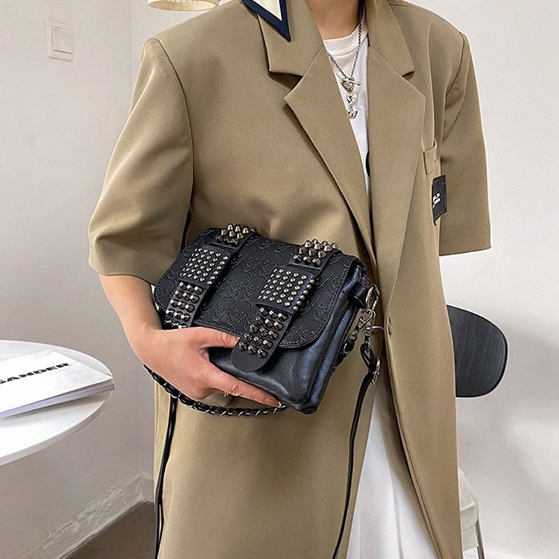 Vintage Skull Rivet Shoulder Women PU Leather Black Crossbody Designer Flap Messenger Bag New Fashion Lady Handbag Bolso_voghion.com