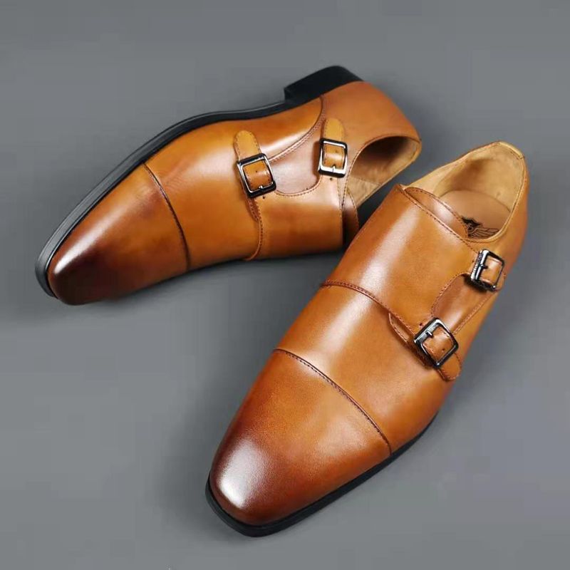 Lässiges Slip-on-Kleid aus Leder mit hartem Boden_voghion.com