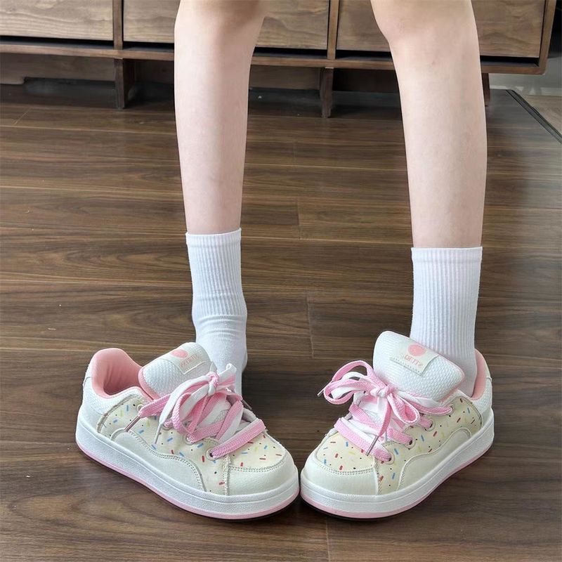 Intagram Trends, Fall 2025, Niche & Versatility, Dopamine Design Boardshorts Fashion Versatility_voghion.com