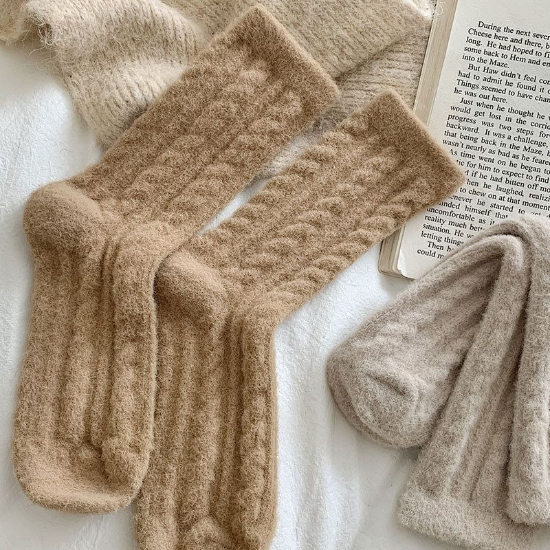 Nya vinterstrumpor i australiensisk sammet, mittstuva, tjocka och varma, golvstrumpor för dam, Maillard-färgade luggstrumpor, handduksstrumpor_voghion.com