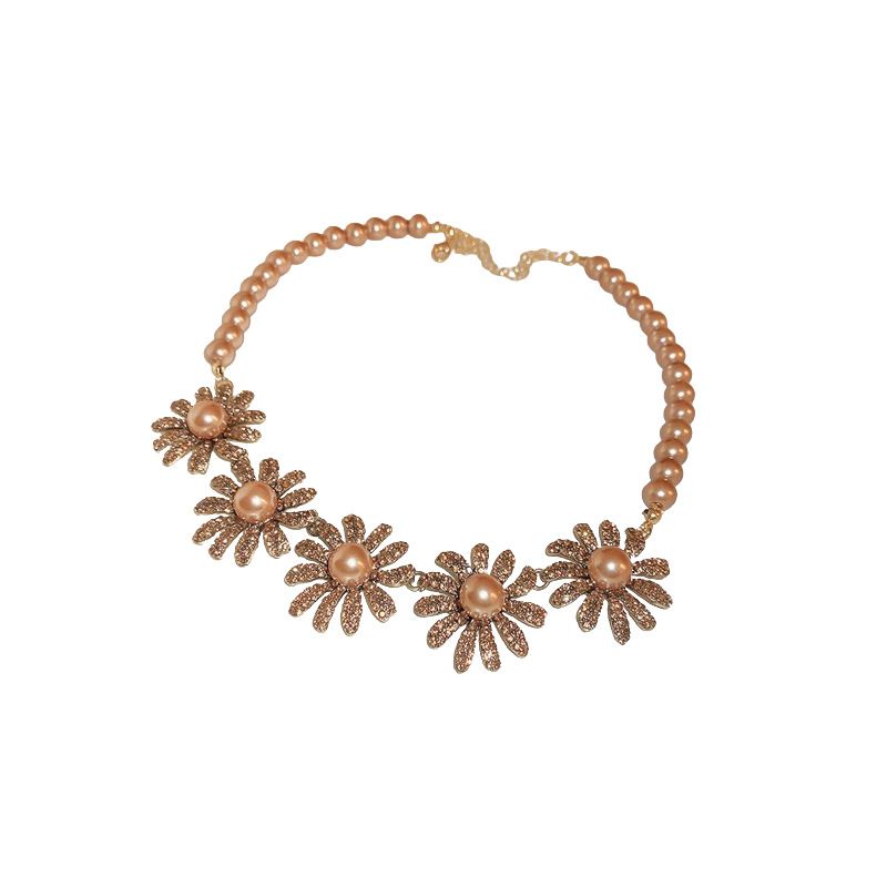 Diamond-encrusted Flower Pearl Necklace Earrings Set Palace Style Medieval Collarbone Chain Elegant Commuting Choker_voghion.com