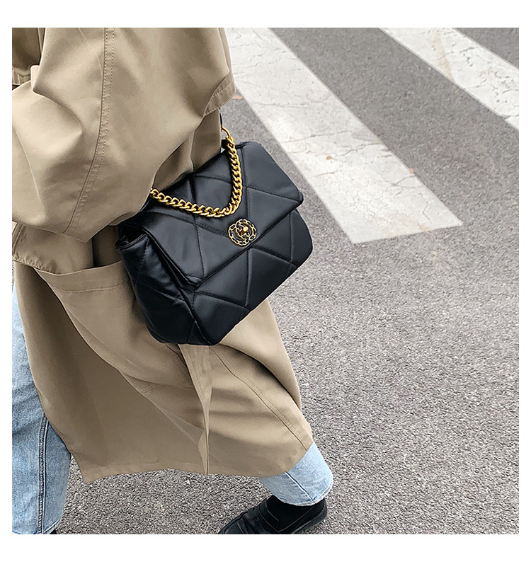 Borsa a catena Rhombus da donna 2023 nuova borsa a tracolla all-match autunno e inverno moda di fascia alta portare a mano una piccola borsa quadrata con una spalla_voghion.com