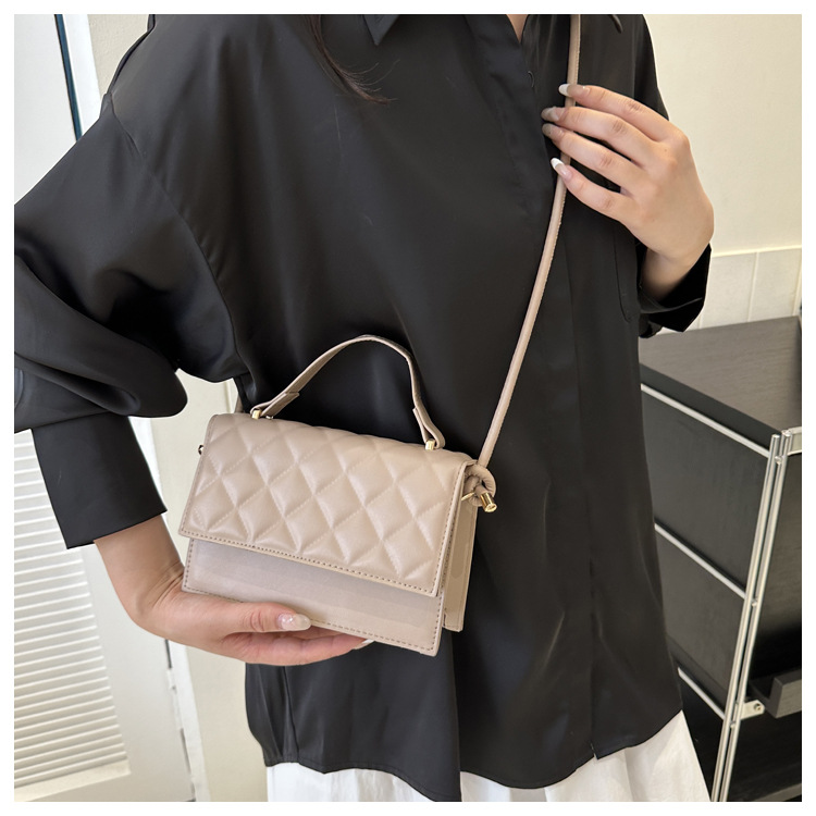2023 new fashion simple small fragrant wind women's bag net red niche women's bag rhombus single shoulder diagonal bag design sense_voghion.com