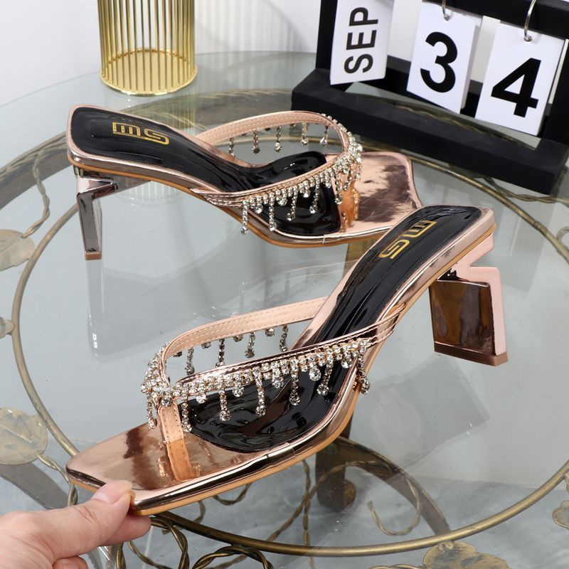 Tongs à chevrons à la mode 2024 avec clips, talons épais, chaînes en strass pour vêtements d'extérieur, pantoufles de mode,_voghion.com