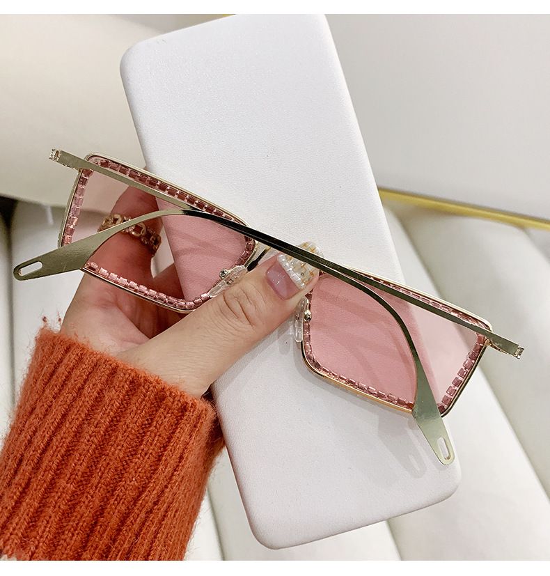 New Diamond Studded Frame Metal Fashionable Box Sunglasses, Advanced Sense, Face Highlighting Small Sunglasses For Women_voghion.com