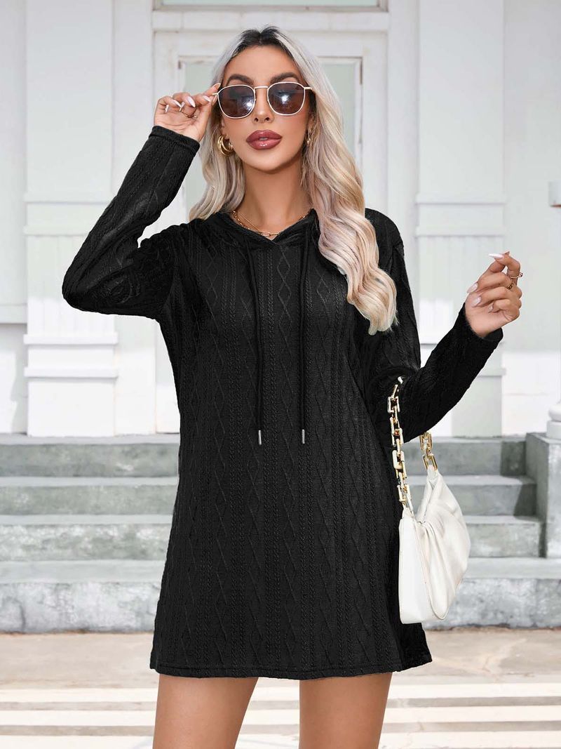 Abito a maniche lunghe con cappuccio in maglia da donna autunno/inverno 2024_voghion.com