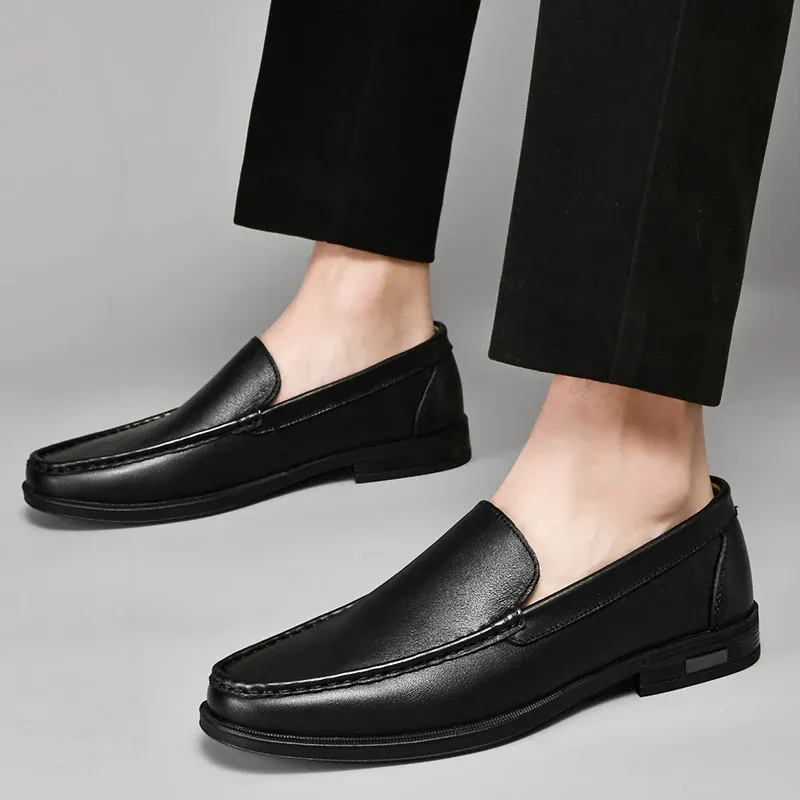 Herren Usmarke Slipper aus echtem Leder Neue Freizeitschuhe für Herren Designer Mokassins Heißer Verkauf Drive Schuhe_voghion.com