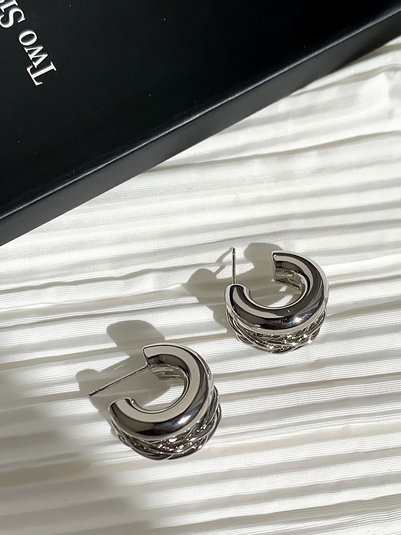 Orecchini a forma di C di alta qualità per donna, orecchini di design di nicchia, accessori per orecchie Yiwu_voghion.com