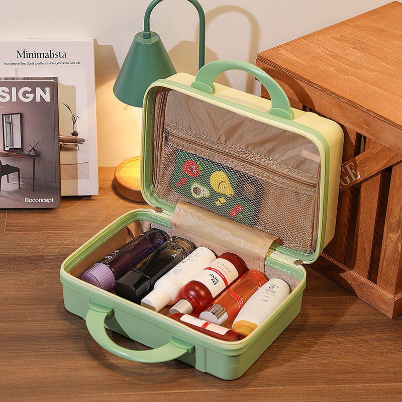 Bonbonfarbener Kontrast mit märchenhaftem Handgeschenk in Volltonfarbe, durchsichtige Reisebox, Mini-Koffer mit Reißverschluss_voghion.com