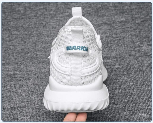 Scarpe sportive in mesh traspirante bianche della nuova primavera/estate 2024 da uomo_voghion.com