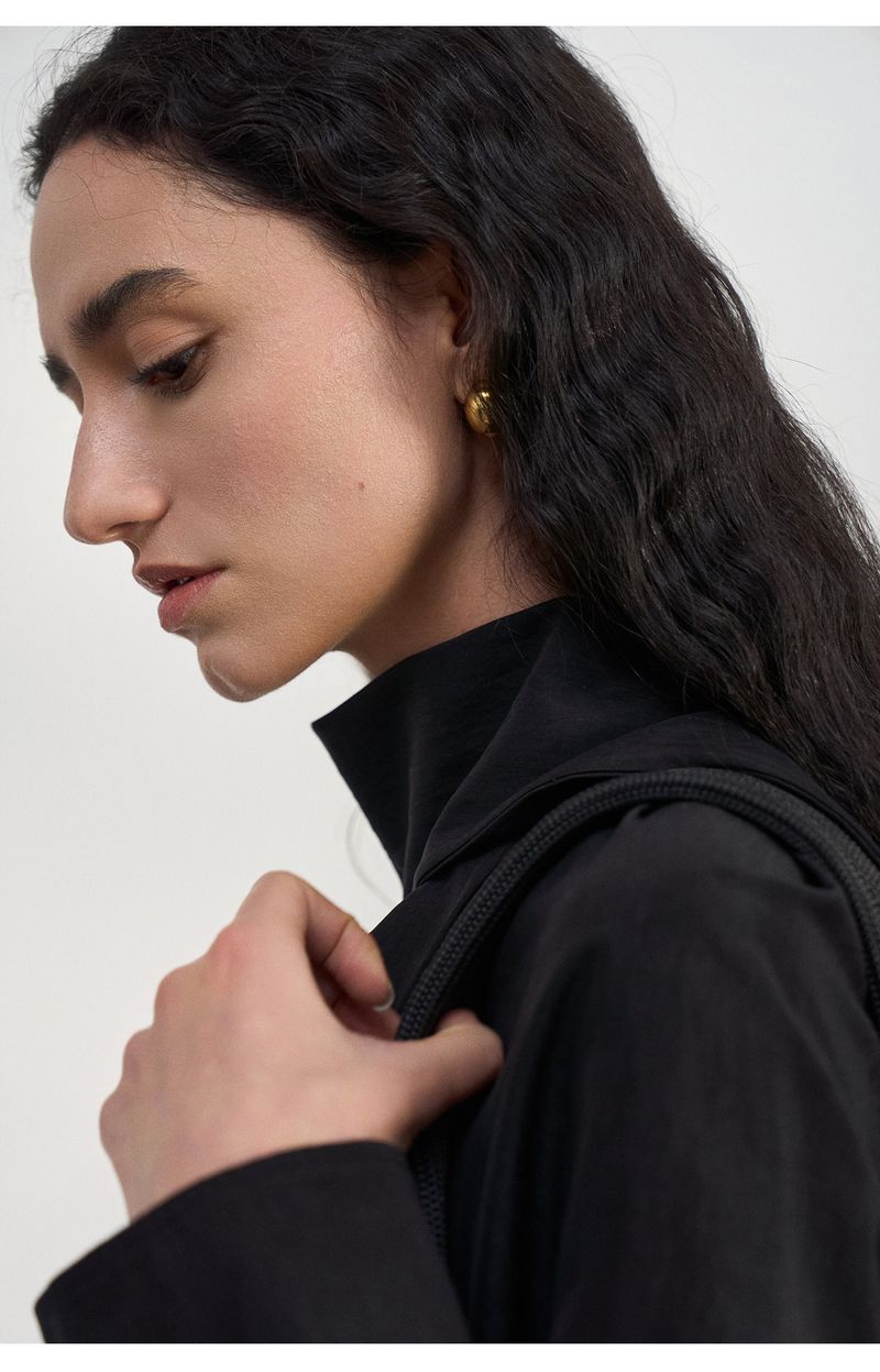 Manteau long trench-coat volume à col papillon en Tencel, collection femme COLNE New Commuting Design Sense C5101_voghion.com