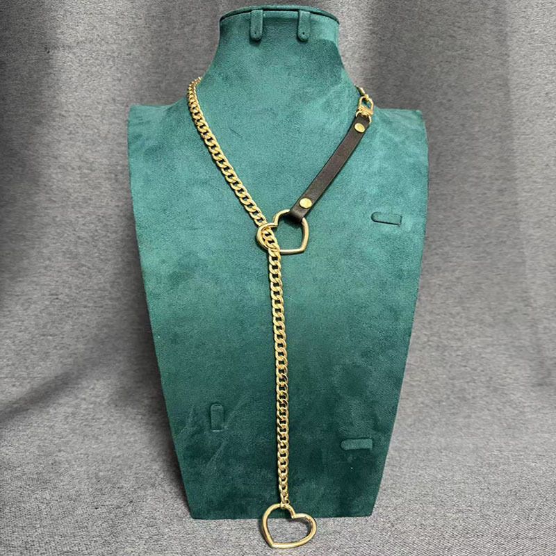 Fashion Luxury Heart Necklace Cuban Hip Hop Trendy Heart-shaped Lariat Chain_voghion.com