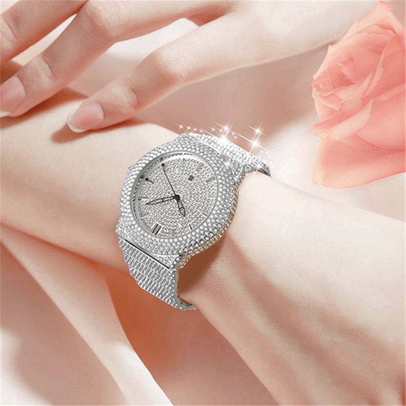 Luxuriöse Hip-Hop-Herrenuhr mit Diamantakzenten und Gold-Finish – Datumsanzeige, Quarzwerk, modisches Statement, Hip-Hop-Diamant, Luxus, goldenes Datum_voghion.com