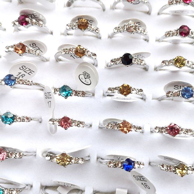 10 teile/los Shiny Kristall Silber Farbe Ringe Für Frauen Mischen Stil Bunte Strass Weibliche Hochzeit Engagement Schmuck Geschenk_voghion.com