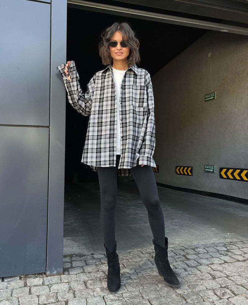 Chemise à carreaux noirs et blancs pour femme, style américain mi-long, coupe ample, idéale à superposer._voghion.com