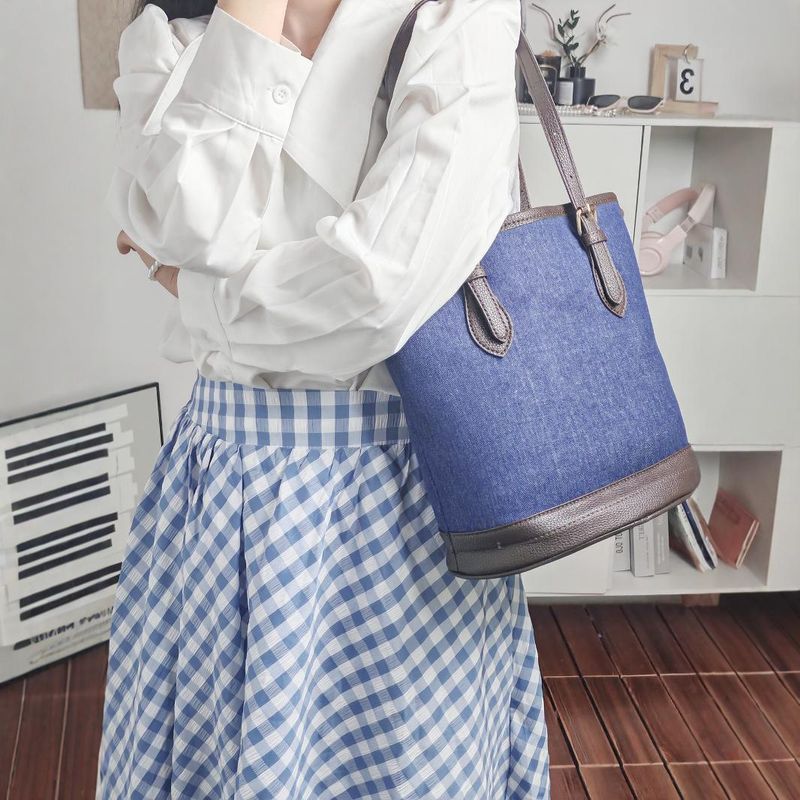 Damen Bucket 2024 Sommer Neue Nischenmode Vielseitige trendige strukturierte große Kapazität einfache Umhängetasche_voghion.com